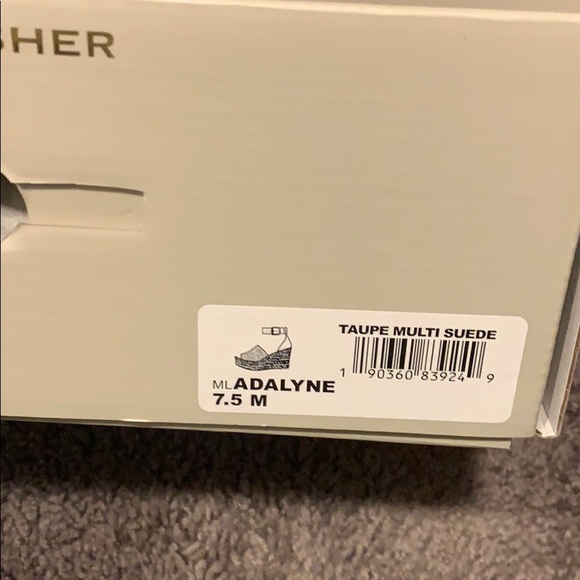 New in box Marc fisher adalyne - Picture 4 of 4